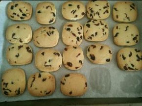 放到烤箱上管160度，下管140度烤16分钟左右。