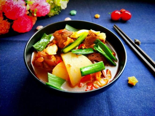 年菜  红红火火过大年&白萝卜猪血炖羊肉