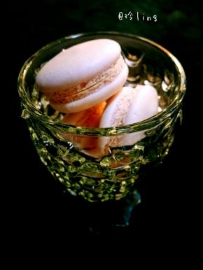 美美的马卡龙，面粉版的材料平民，成本低，想学做马卡龙的小伙伴们练起来吧！