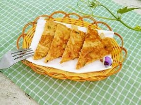 煎至两面金黄即可出锅。