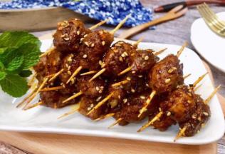 毫不亚于外卖店的特色牙签肉，自己做的还放心！入口越嚼越香，越吃越馋！