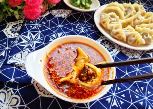 蘸上蘸料，来一张特写，口水是不是要流出来了？