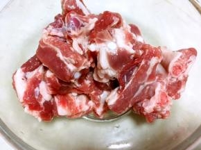 新鲜排骨买回来清洗干净