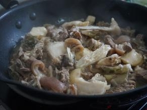 继续焖煮半个小时