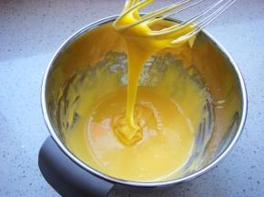 呈“Z”字形搅拌均匀至无颗粒。