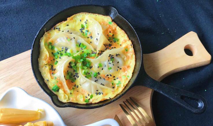 迷你铸铁锅抱蛋煎饺