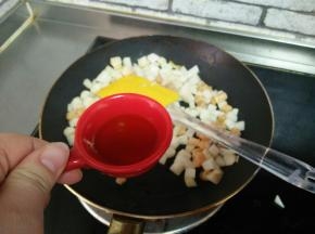 加入少量水