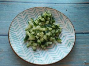 黄瓜切丁