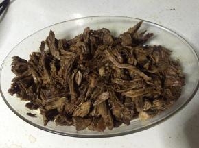 加入主材中的调料拌匀