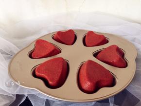 红丝绒的颜色烤出来很美