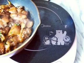 汤汁收至浓稠即可。