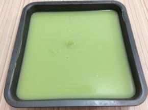 第二天取出，可以切成自己喜欢的形状
