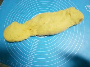 用手推面团