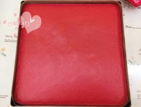 淡奶油+糖打发至浓稠状态。