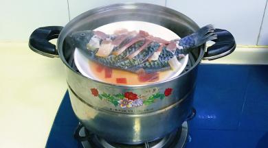 看看，鱼已经熟了