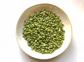 青豆泡好后控干水分