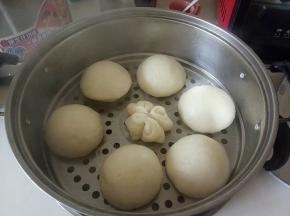 开火，大火烧开，转中火15分钟，闷三分钟即可。