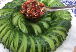 浇在12步的黄瓜上