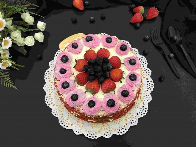 红丝绒轻奶油夹层蛋糕