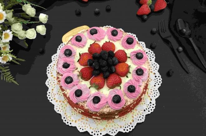 红丝绒轻奶油夹层蛋糕