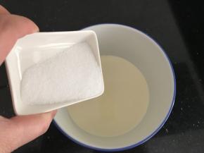 淡奶油里加入20g细砂糖