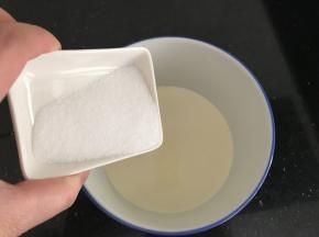 淡奶油里加入20g细砂糖