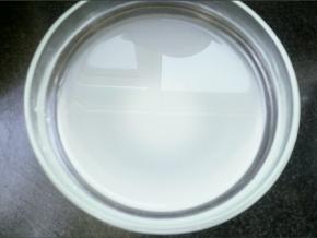 碱面用温水化开