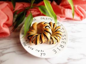 取出晾至温热，即可食用。