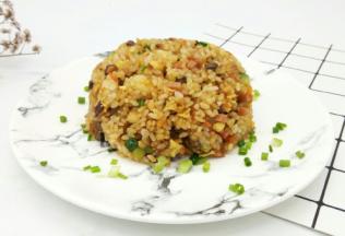 配料绝对足，也可以加自己爱吃的配料，丰富口感！