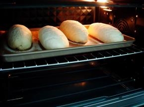 烤箱提前预热：上185度，下175度，烤30分钟。