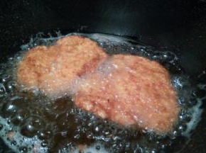 两面呈金黄色就可以