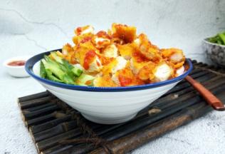 色泽诱人的鸡排饭！