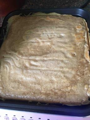 一会儿面饼出现气泡。