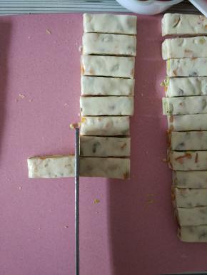 17.一条可以切3个糖，刚好可以装进我买的糖纸，小伙伴们也可以根据自己买的糖纸，切糖的尺寸。