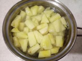 调小火后煮5分钟左右，关火。