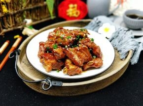 盛出装盘，撒上熟白芝麻，葱花。