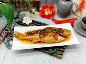 再撒上熟白芝麻，葱花。