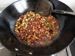 加入适量水煮一下