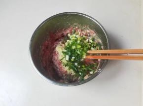 放入葱姜