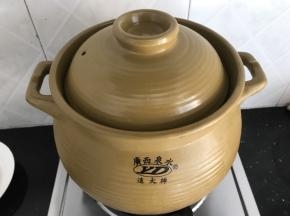 大火烧开转中小火炖约一小时