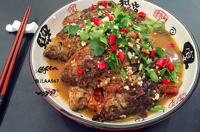 红烧鲫鱼