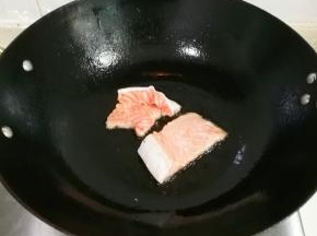 两面煎黄出锅