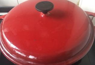 盖上锅盖儿，小火炖30分钟左右。