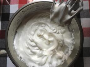 打发到硬性发泡，提起出现双小勾