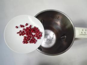 红豆放入豆浆机