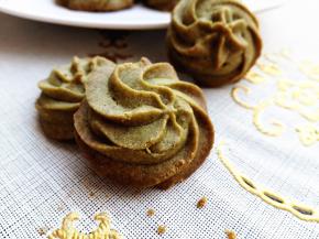 出炉晾凉，密封保存，这样才会酥酥的。