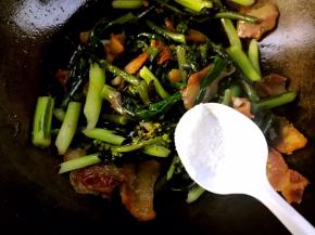 调入盐，炒匀入味即可