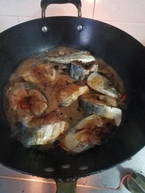 表面再淋一点酱油。