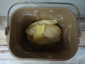 加入黄油再次启动和面程序20分钟。