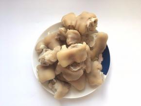 猪蹄捞出备用